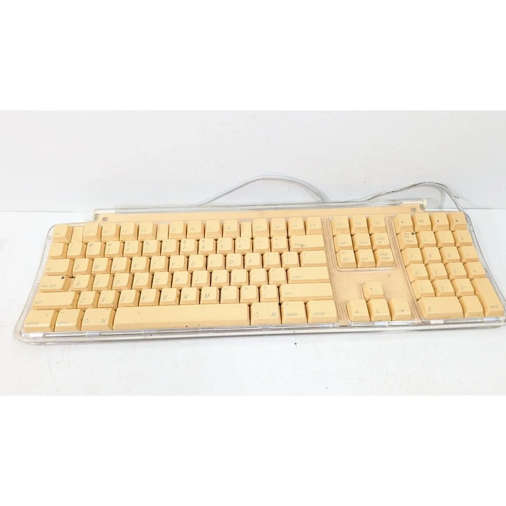 Apple Pro Keyboard M7803 Vintage Clear USB Wired Mechanical Feel‎ White Yellowed